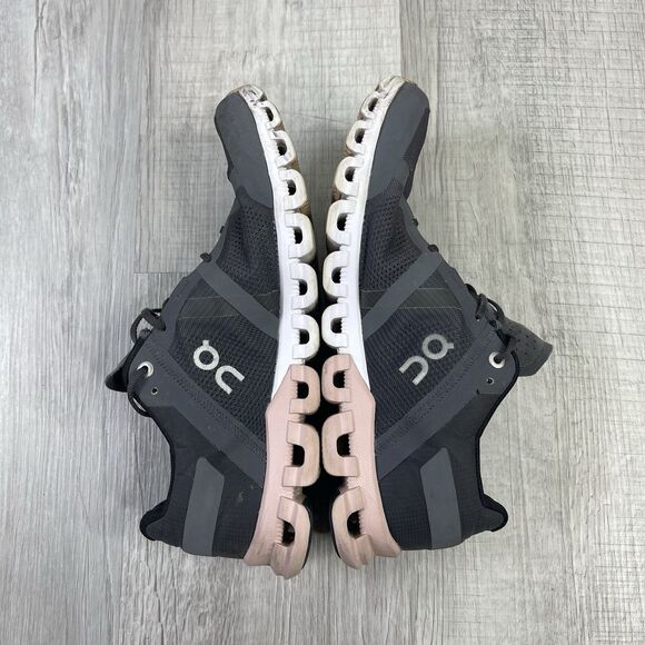 On Cloud Cloudflow Running Shoes Women’s Sz 8 Gray Pink Sneakers Athletic F - Picture 9 of 10
